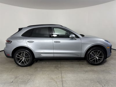 2026 Porsche Macan AWD