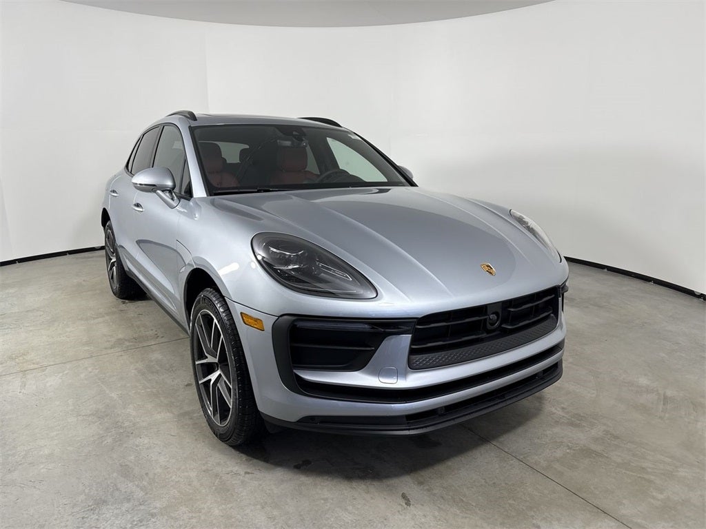 2026 Porsche Macan AWD