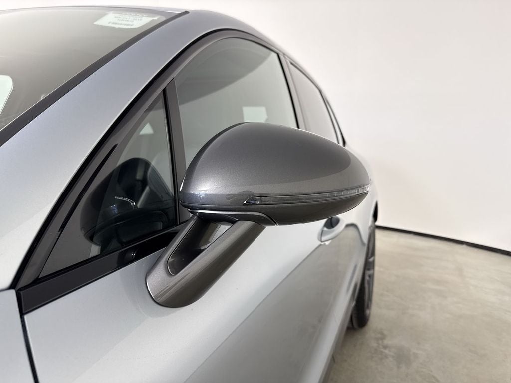 2026 Porsche Macan T