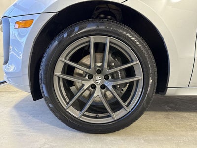 2026 Porsche Macan T