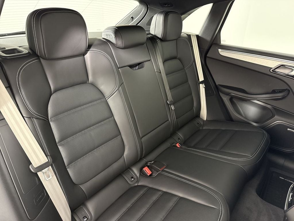 2026 Porsche Macan T