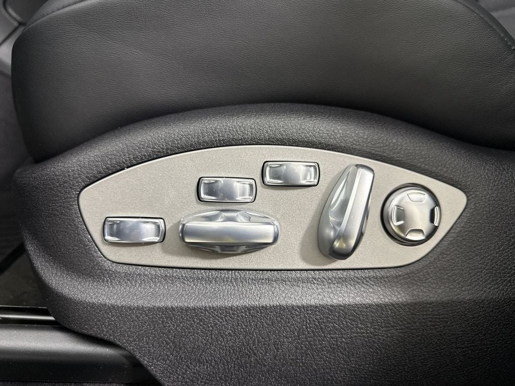 2026 Porsche Macan T