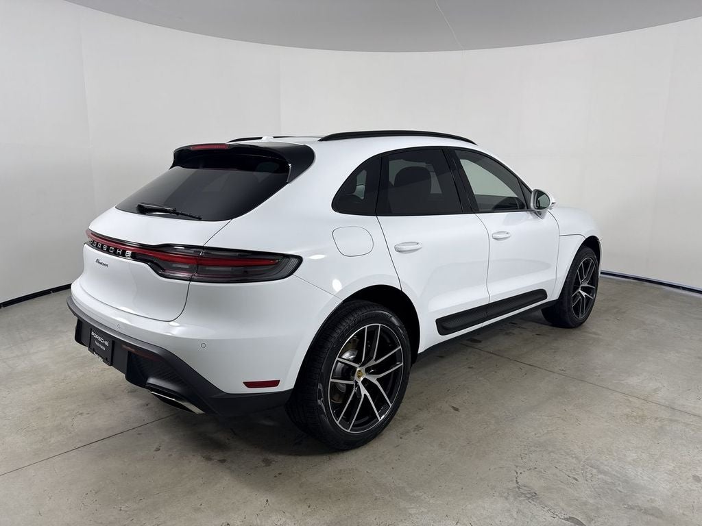 2026 Porsche Macan Macan