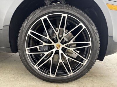 2026 Porsche Macan AWD