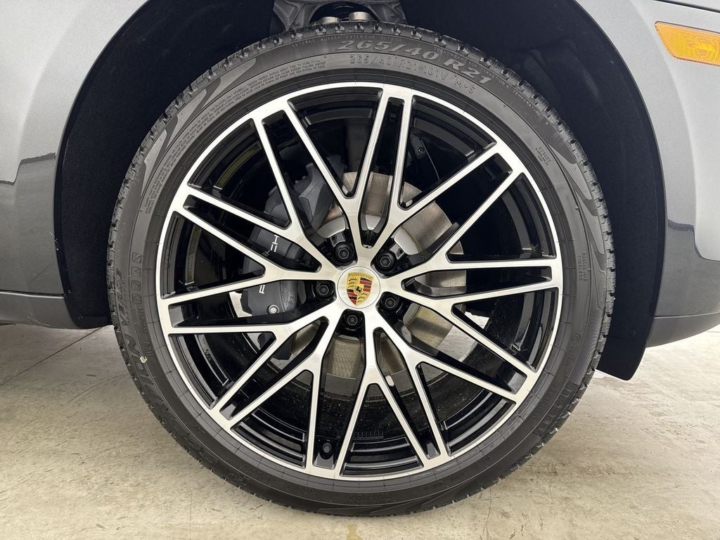 2026 Porsche Macan AWD