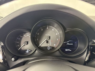 2026 Porsche Macan AWD