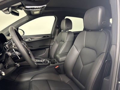 2026 Porsche Macan AWD