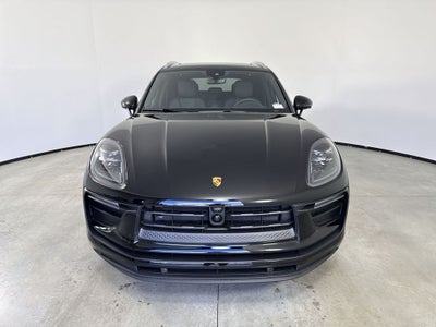 2026 Porsche Macan AWD