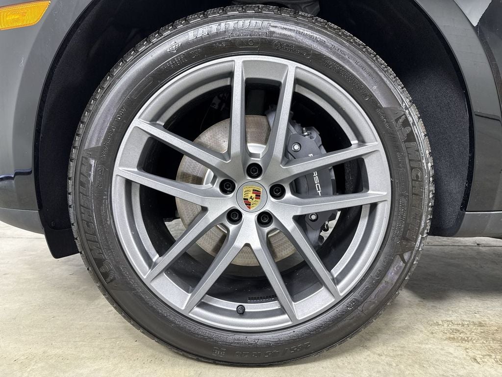 2026 Porsche Macan AWD