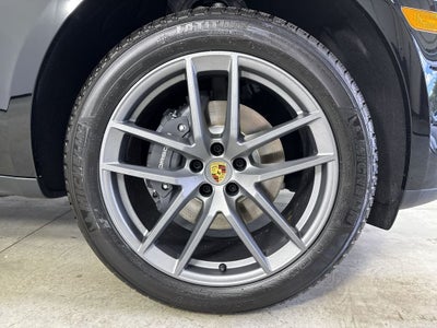 2026 Porsche Macan AWD
