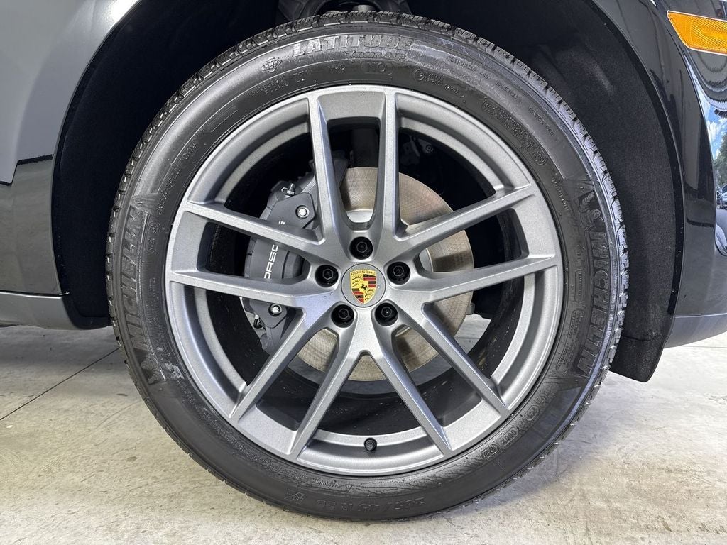 2026 Porsche Macan AWD