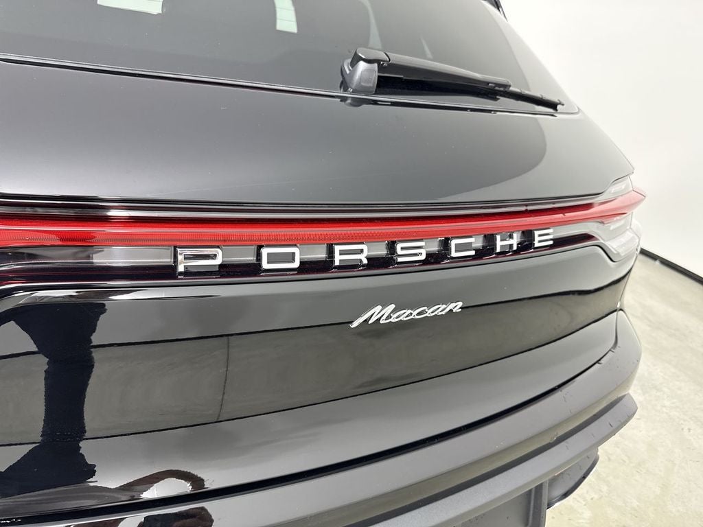 2026 Porsche Macan AWD