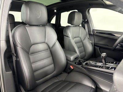2026 Porsche Macan AWD