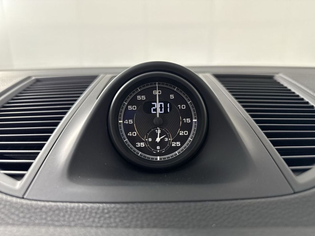 2026 Porsche Macan AWD