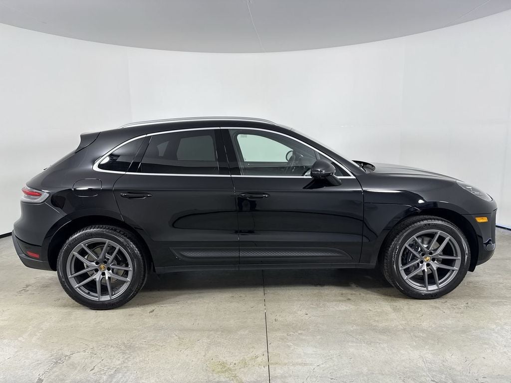 2026 Porsche Macan AWD