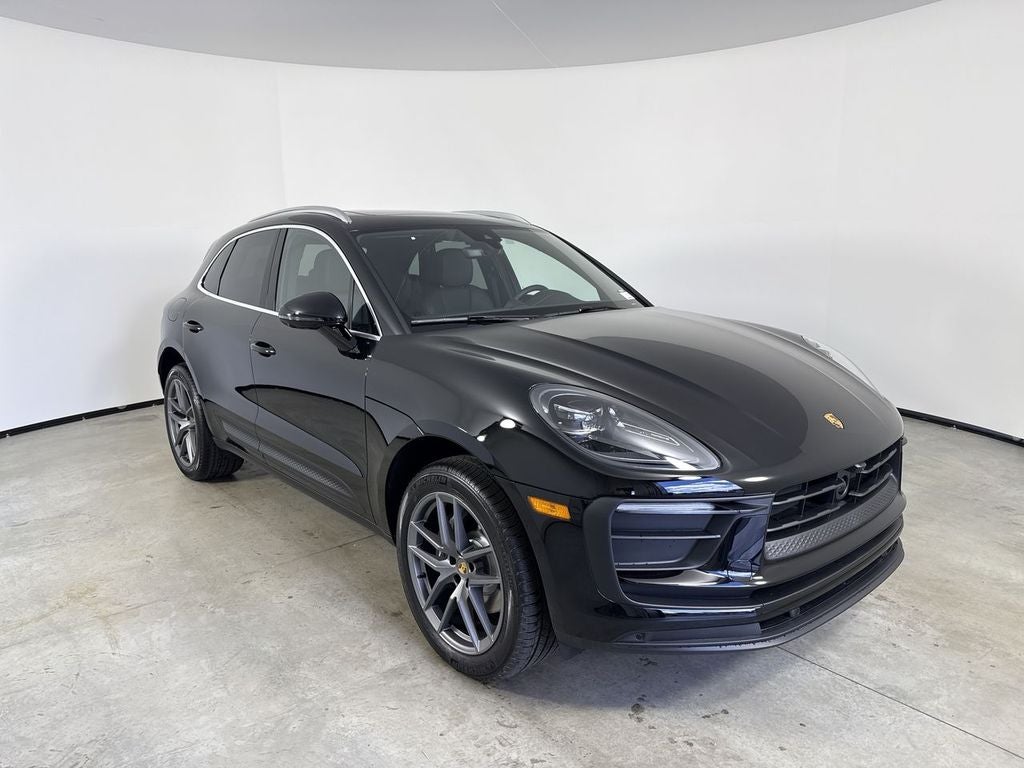2026 Porsche Macan AWD