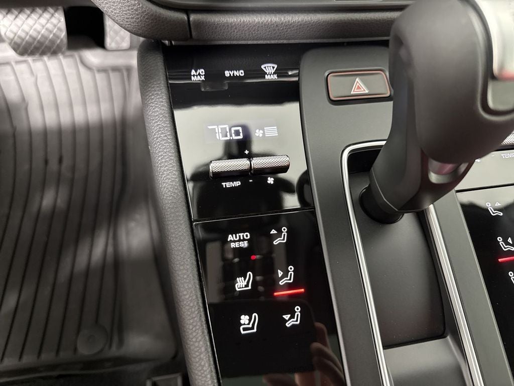 2026 Porsche Macan Macan