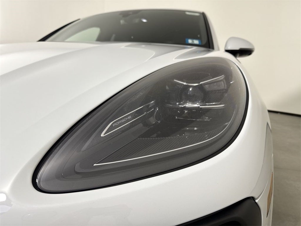 2023 Porsche Macan T