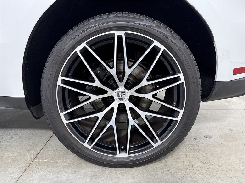 2023 Porsche Macan T