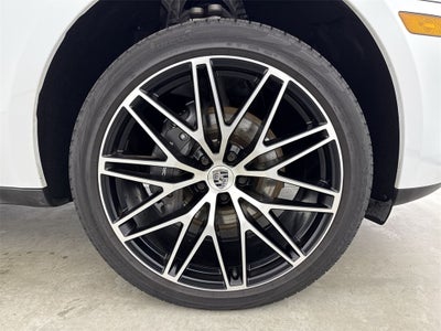 2023 Porsche Macan T
