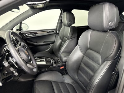 2023 Porsche Macan T