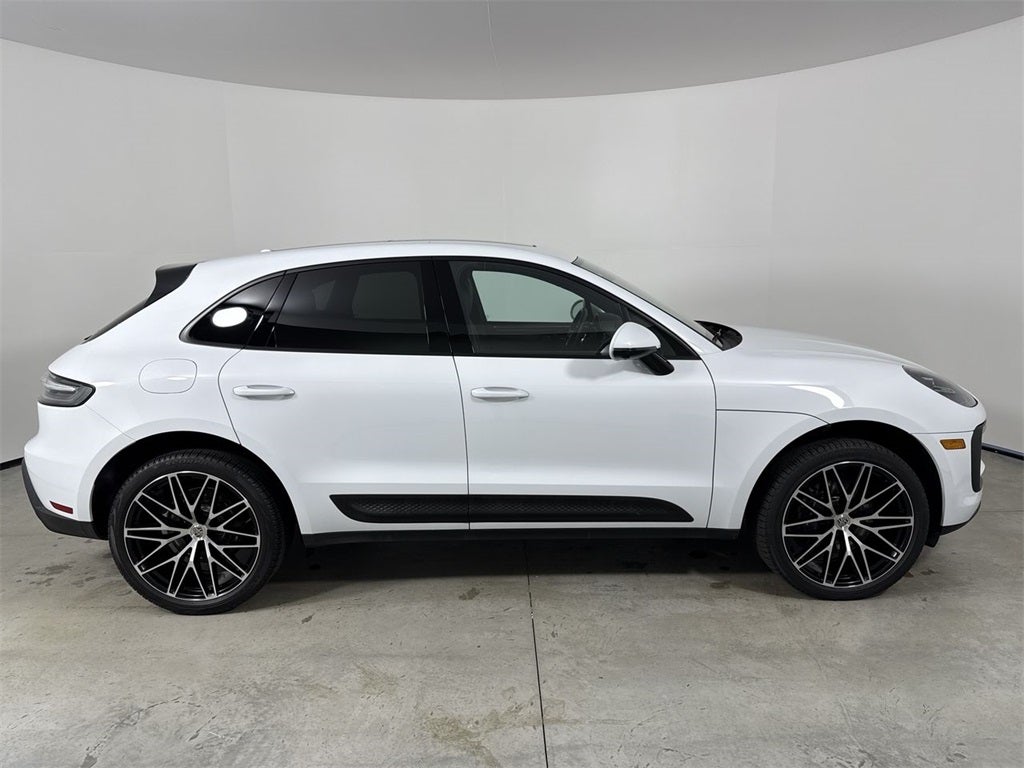 2023 Porsche Macan T
