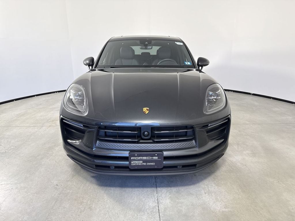 2025 Porsche Macan Base