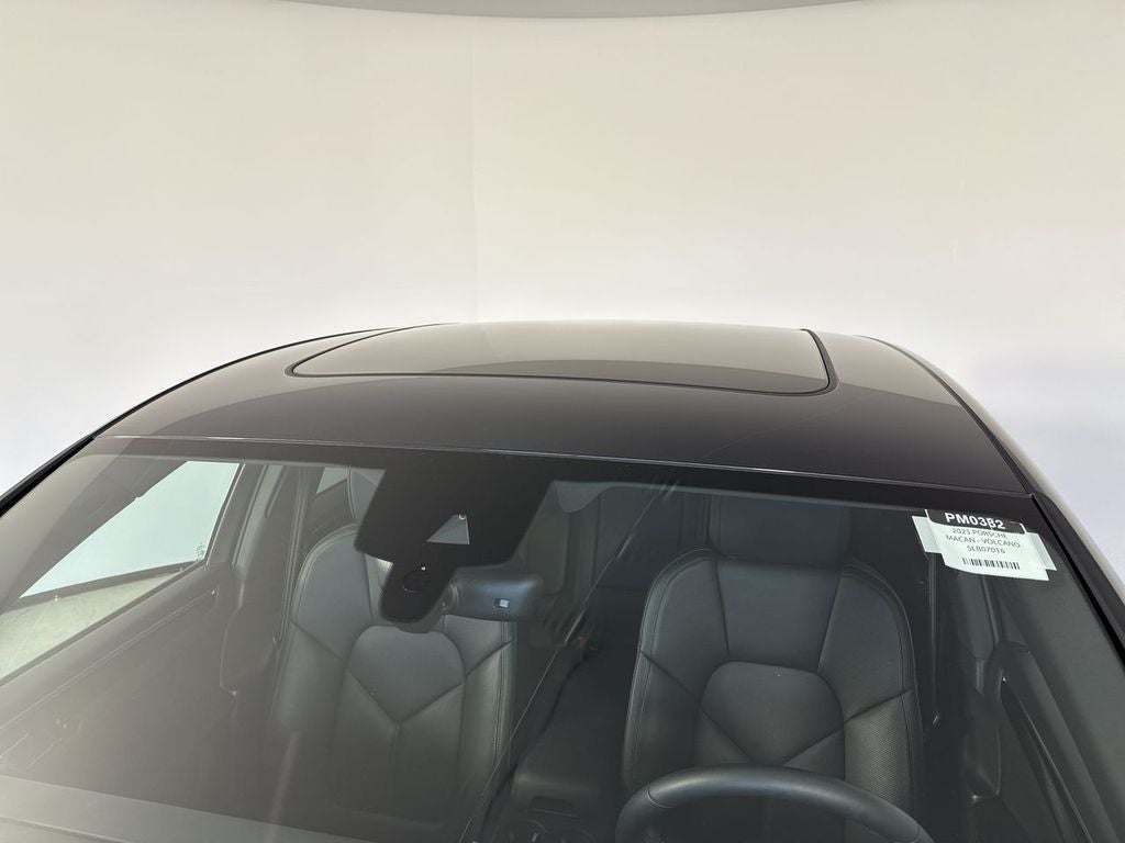 2025 Porsche Macan Base