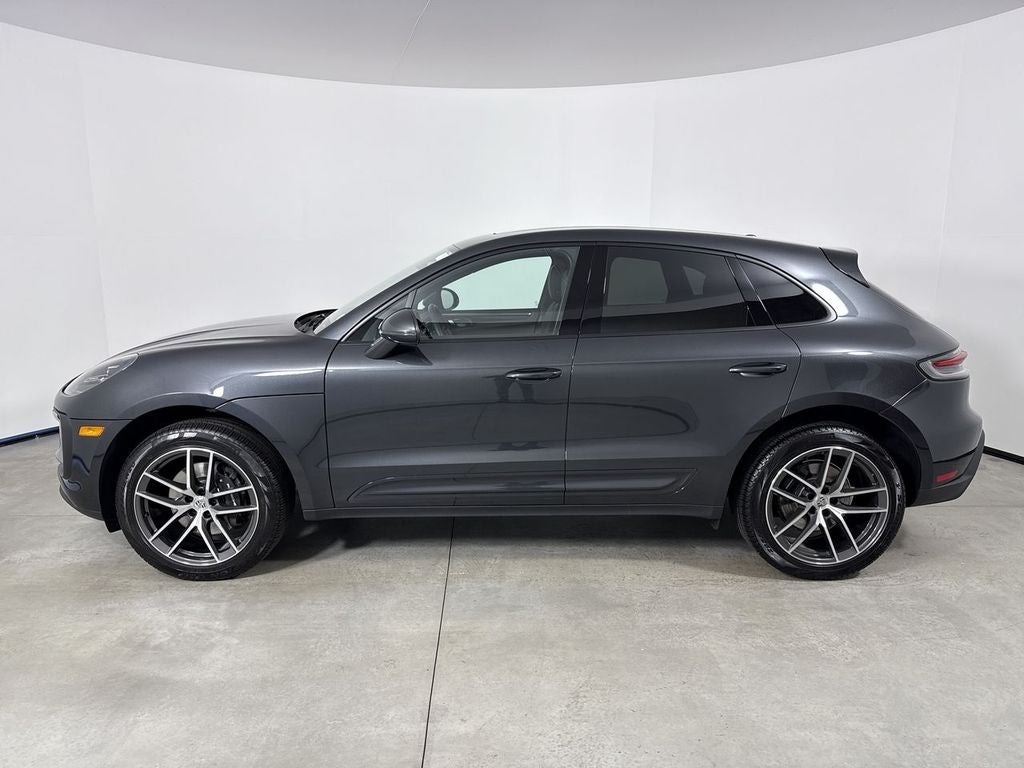 2025 Porsche Macan Base