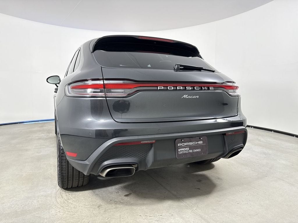 2025 Porsche Macan Base