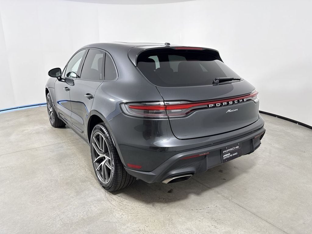 2025 Porsche Macan Base