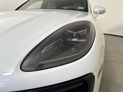 2025 Porsche Macan AWD