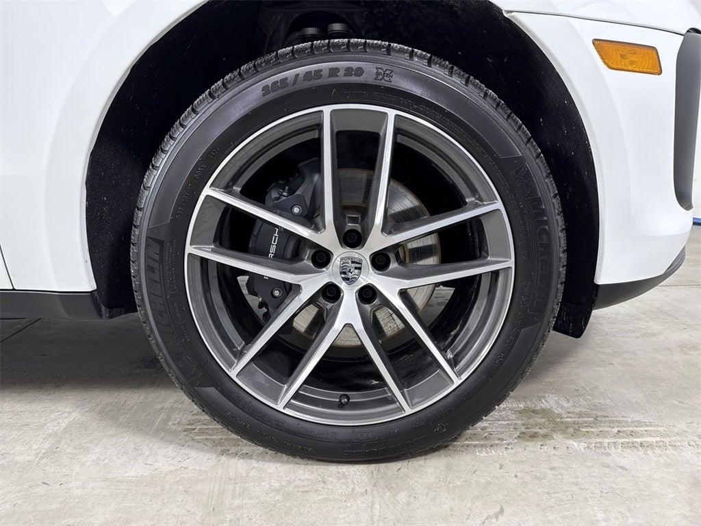 2025 Porsche Macan AWD