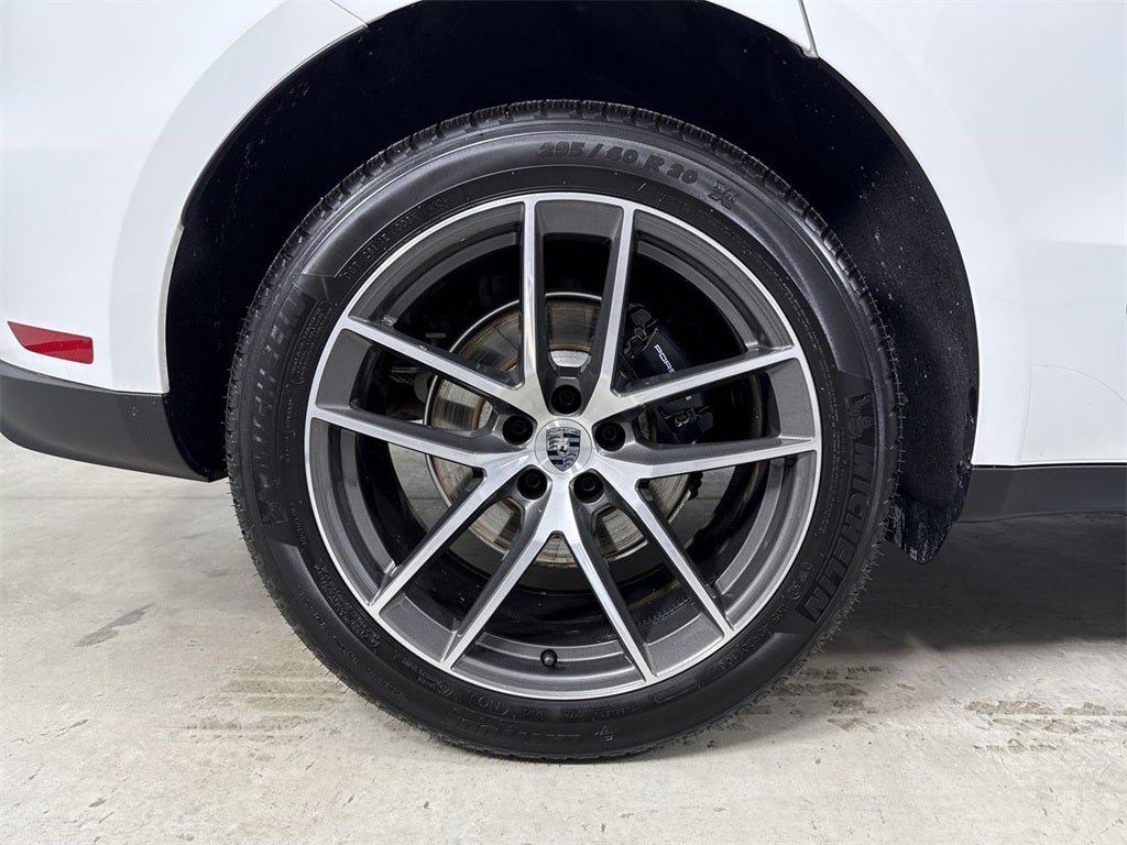 2025 Porsche Macan AWD