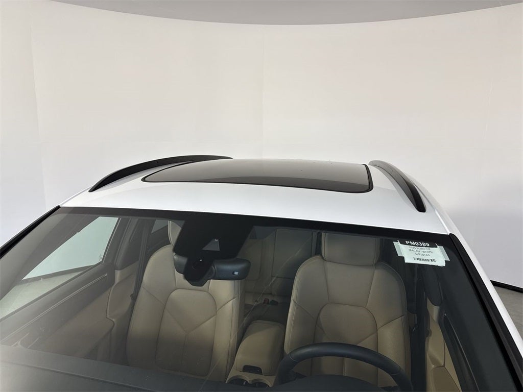 2025 Porsche Macan AWD