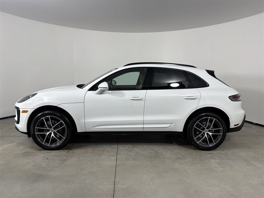 2025 Porsche Macan AWD