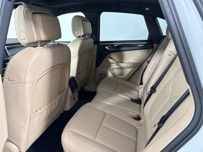 2025 Porsche Macan AWD