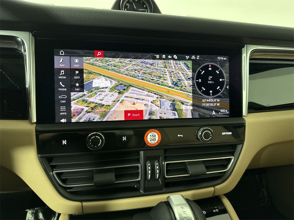 2025 Porsche Macan AWD