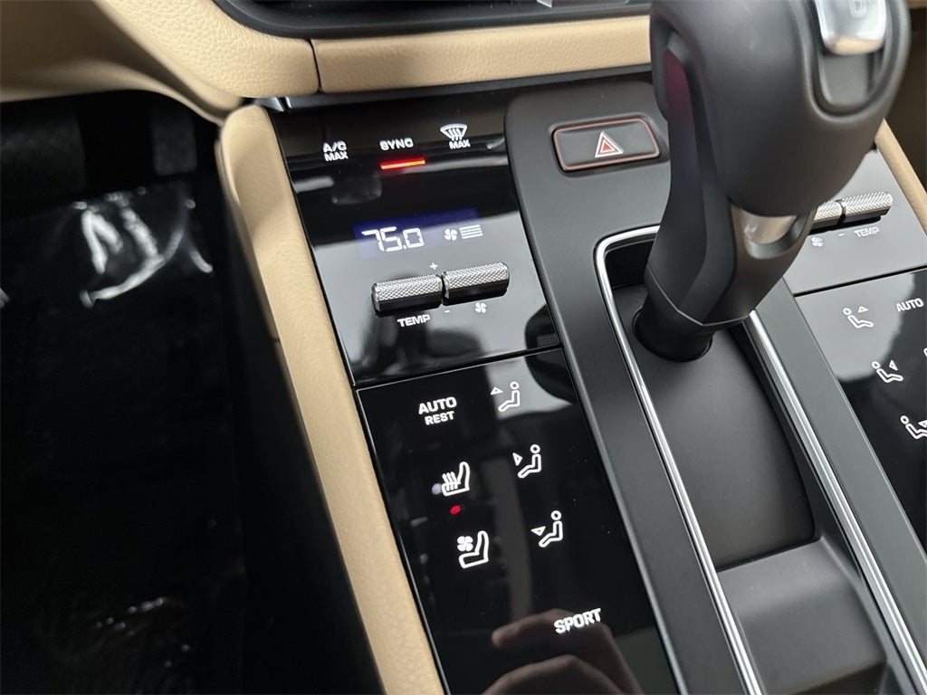 2025 Porsche Macan AWD