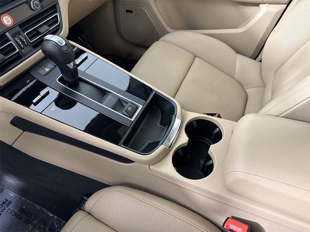 2025 Porsche Macan AWD