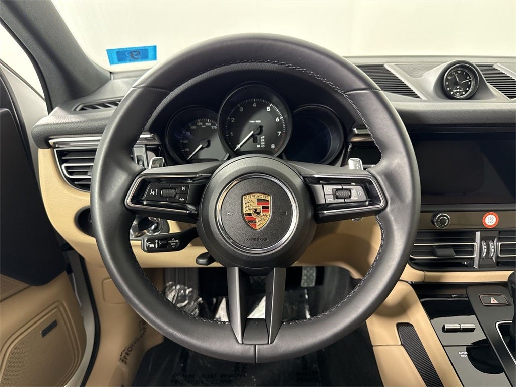 2025 Porsche Macan AWD