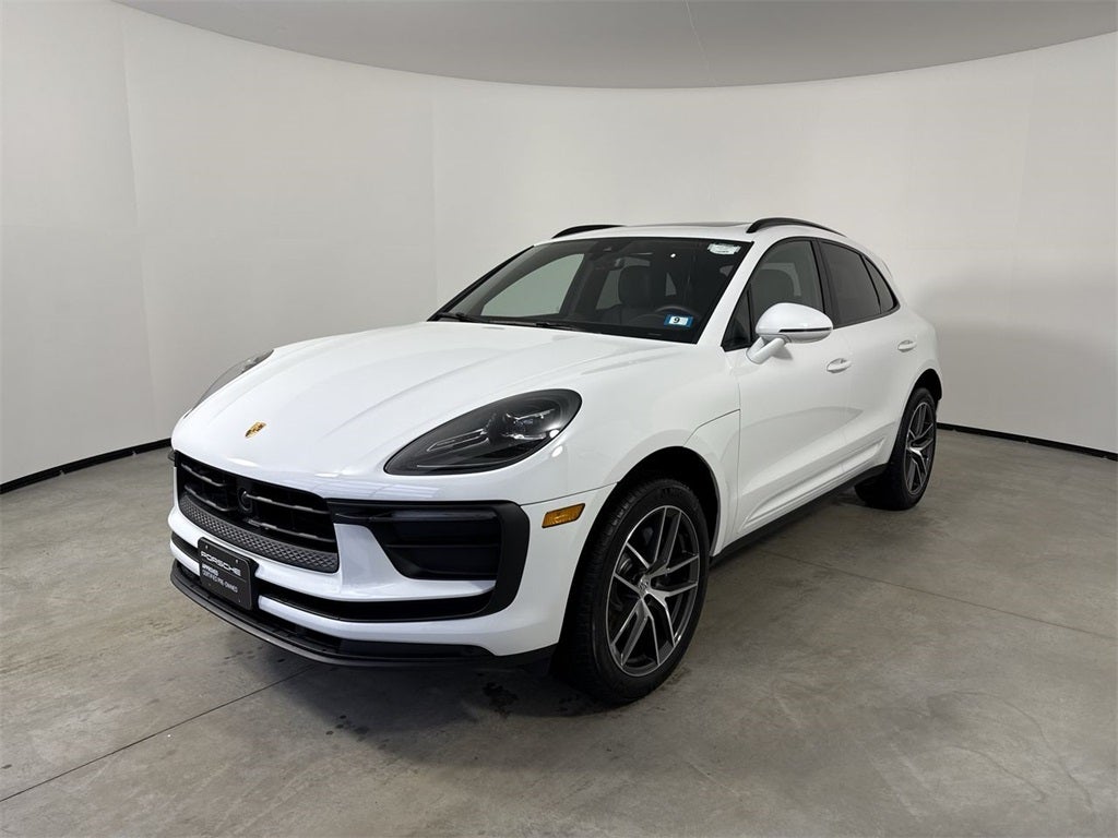 2025 Porsche Macan AWD