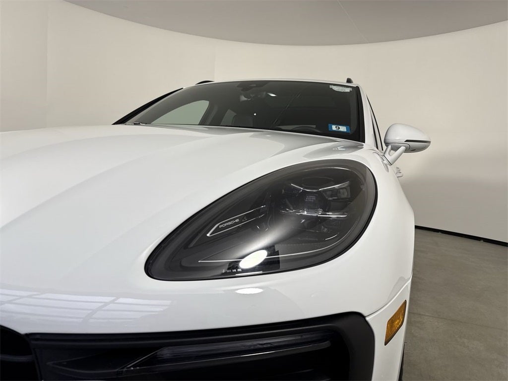 2025 Porsche Macan AWD