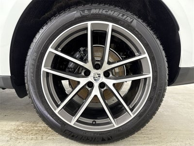 2025 Porsche Macan AWD