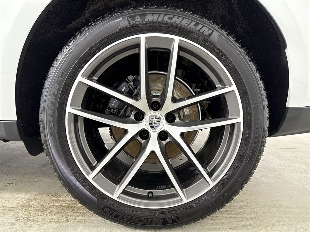 2025 Porsche Macan AWD