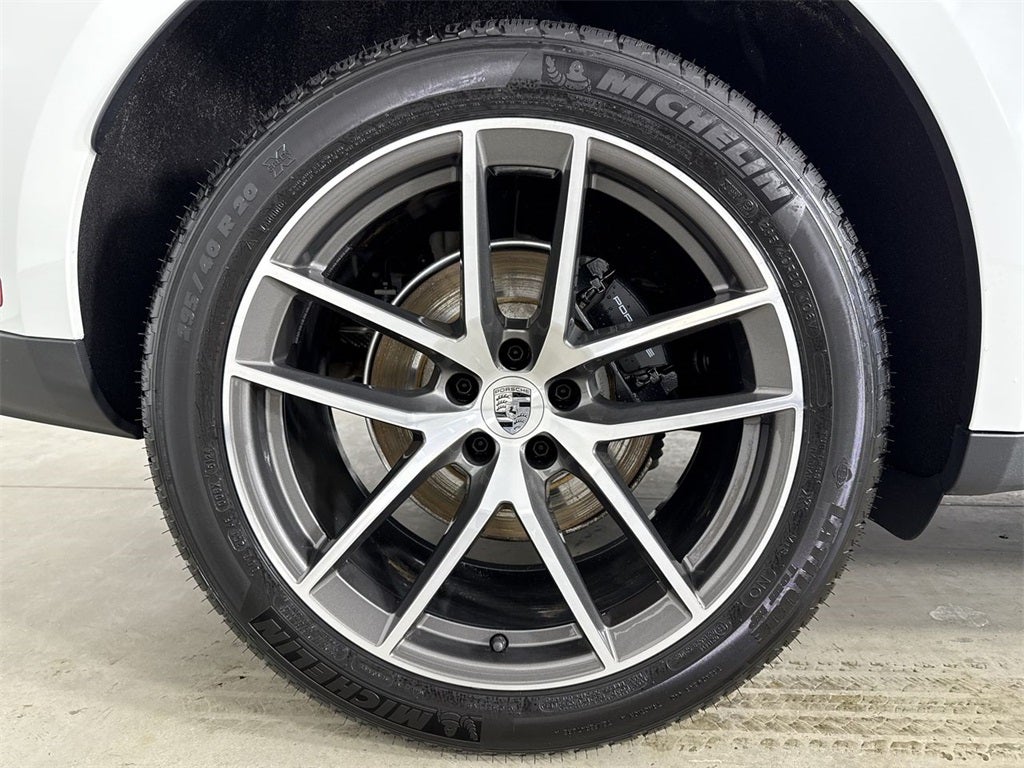 2025 Porsche Macan AWD