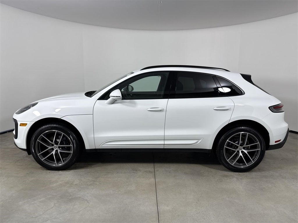 2025 Porsche Macan AWD
