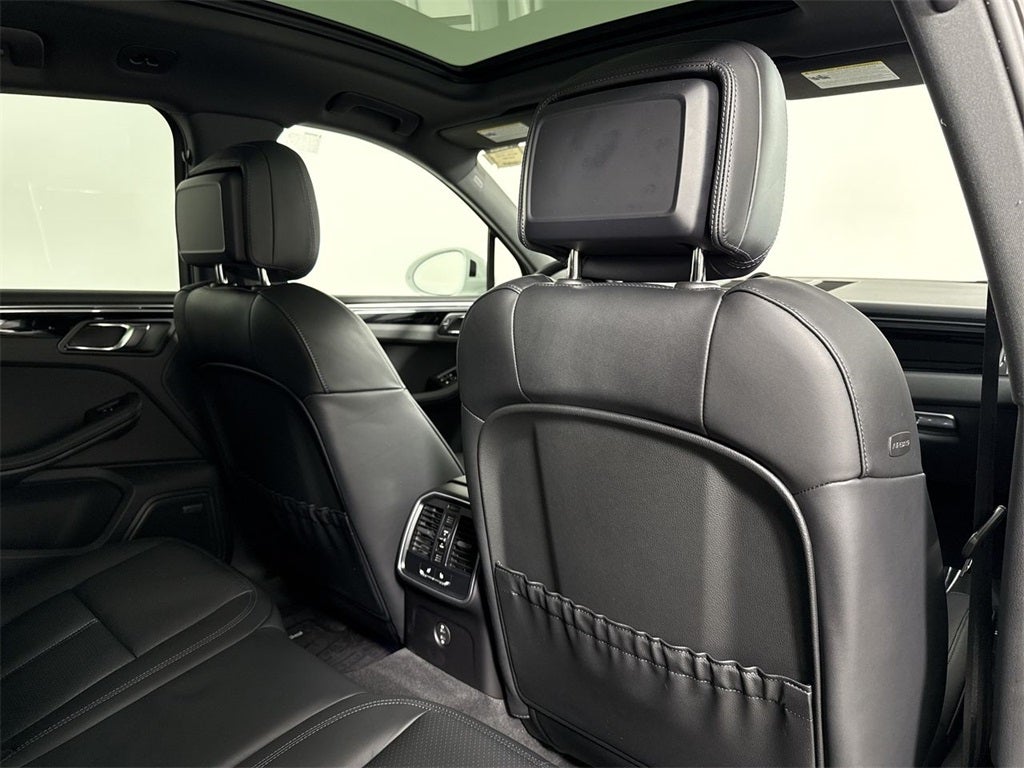 2025 Porsche Macan AWD