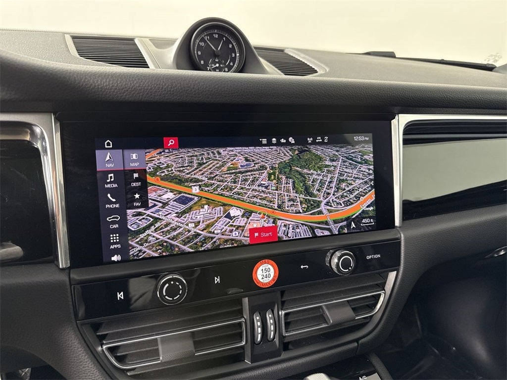 2025 Porsche Macan AWD