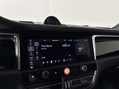 2025 Porsche Macan AWD